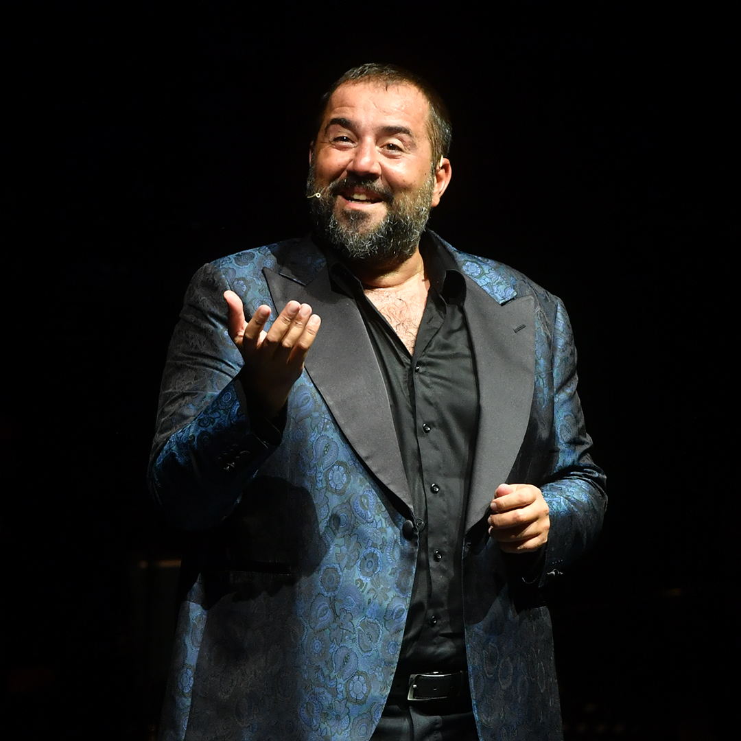 Ata Demirer kötü haberi duyurdu! Evinde geçirdiği talihsiz kaza sonrası apar topar hastaneye kaldırıldı