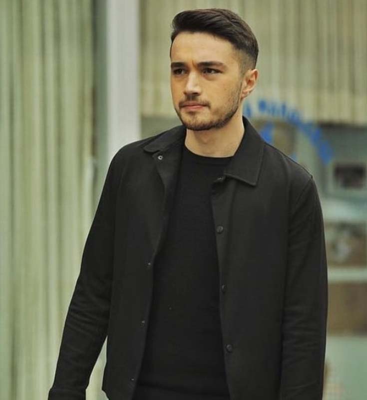 Ödüllü yönetmen Zeki Demirkubuz'un yeni filmi Hayat'ın başrolleri belli oldu! İşte o bomba iki isim...