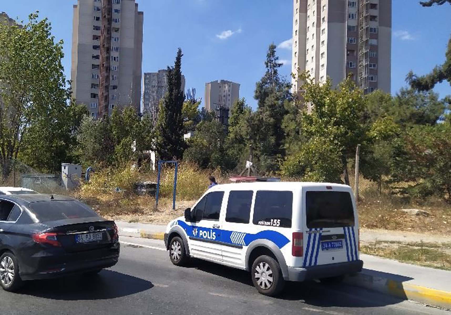 Alkol almak isteyen kişi karşılaştığı görüntüyle şoke oldu! Çürümüş ceset bulundu