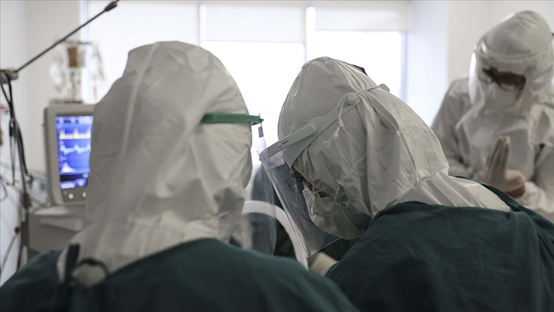 Uzman isim açıkladı: Yoğun bakımda tedavi gören hastaların yüzde 90'ı aşısız! Aşı karşıtı olduklarına bin pişmanlar! 