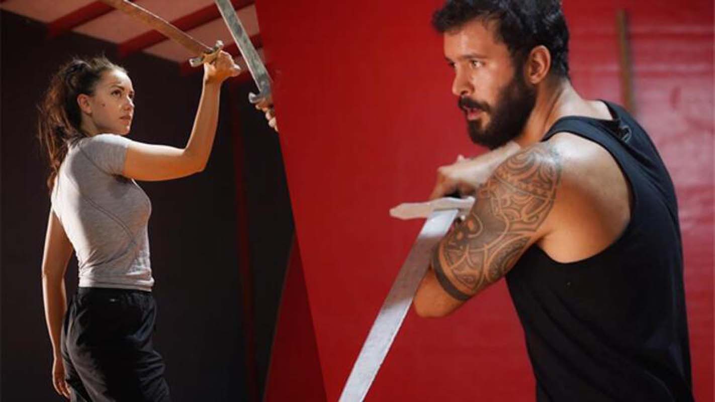 Fahriye Evcen yeni dizisi Alparslan için ata bindi! Burak Özçivit'in oğlu Karan ile paylaşımı dikkat çekti: Ailece sevdiğimiz doğrudur