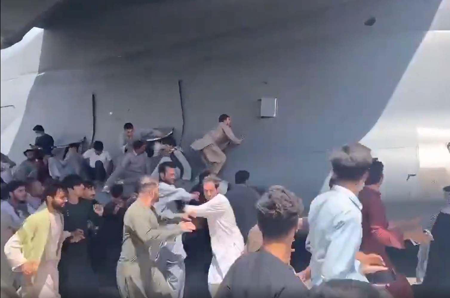 ABD kan donduran olayı doğruladı: Askeri kargo uçağında insan eti parçaları bulundu!