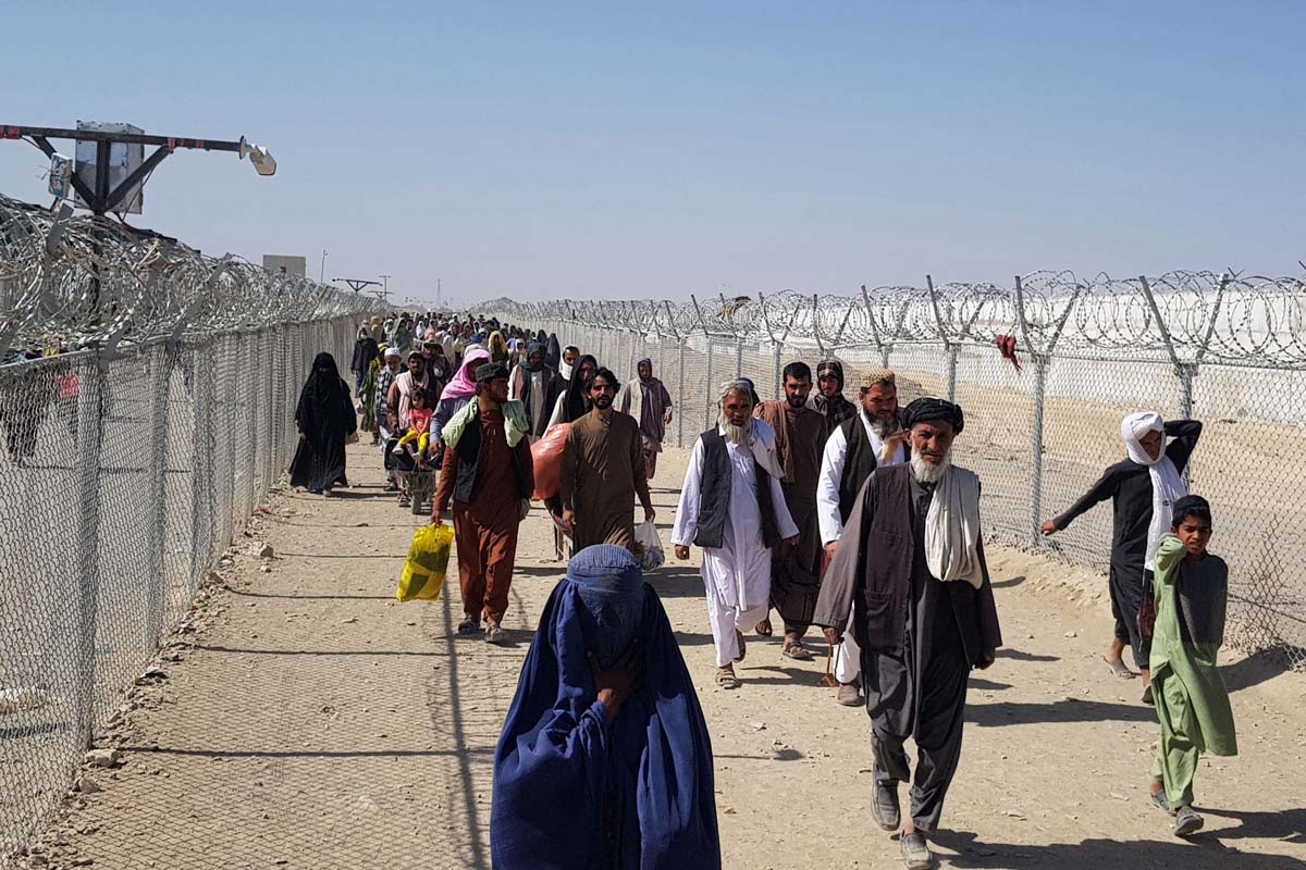 İran'dan sınır talimatı! Afgan mülteciler dışarıda kaldı!