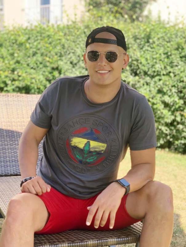 Kanserle savaşan Boğaç Aksoy kötü günleri geride bıraktı! Son kez kemoterapi alacak!