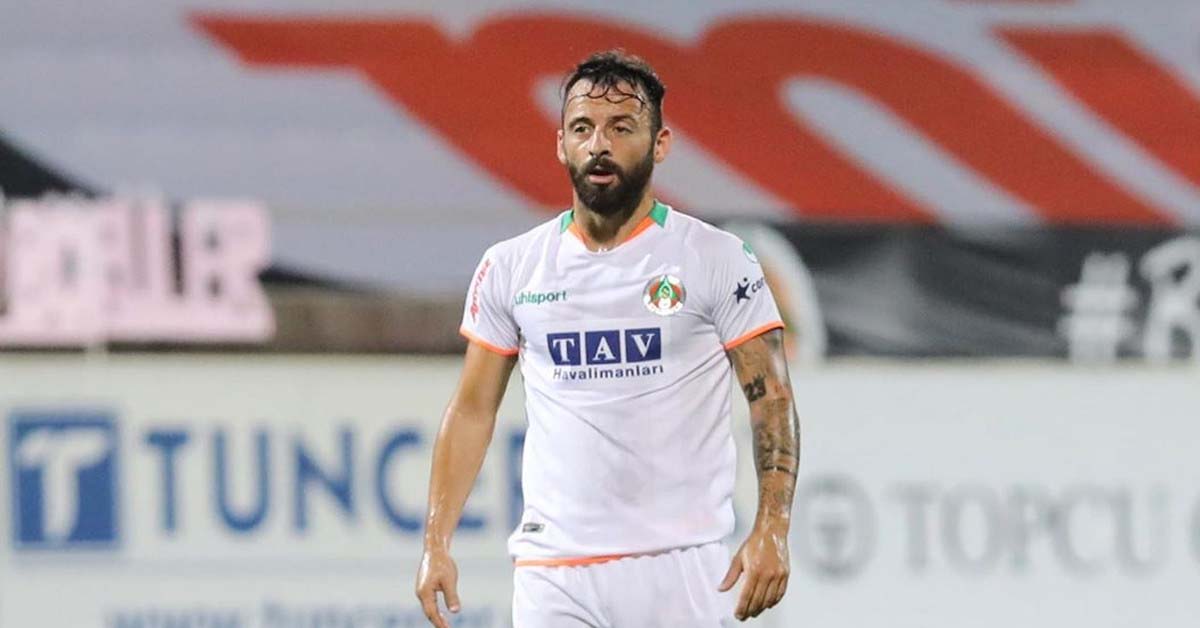 Trabzonspor Yunan futbolcu Manolis Siopis ile anlaşma sağladı!