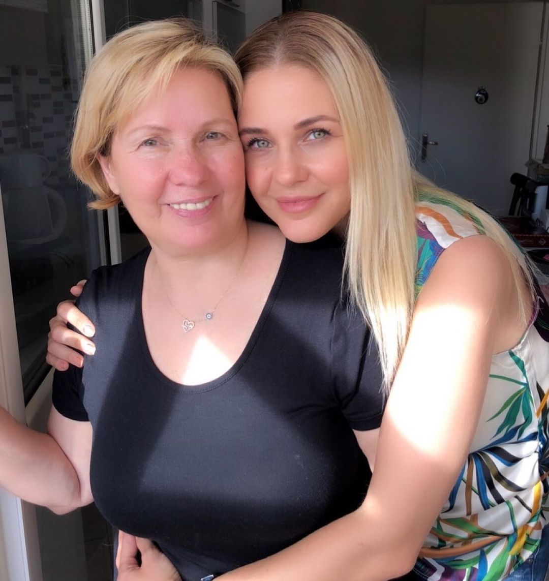 Koronavirüs tedavisi devam eden Emine Ün'den kötü haber: Şu an üzüntümün tarifi yok