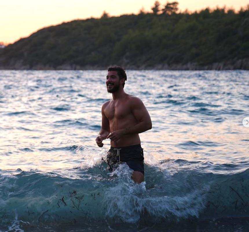 Kaan Yıldırım'ın paylaştığı fotoğrafa Uraz Kaygılaroğlu'nun yaptığı yorum damga vurdu! Sanırım ayrılacağız