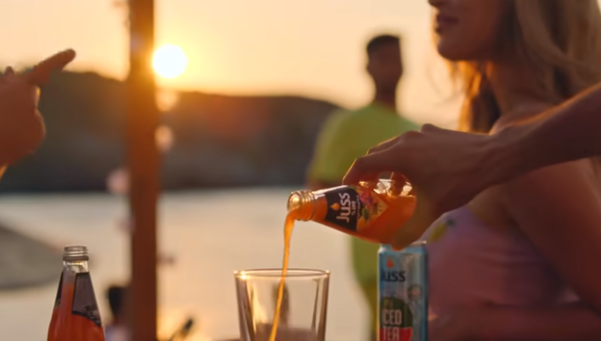 Juss reklamında oynayan kadın kimdir? Öykü Gürman kimdir, nereli, kaç yaşında?