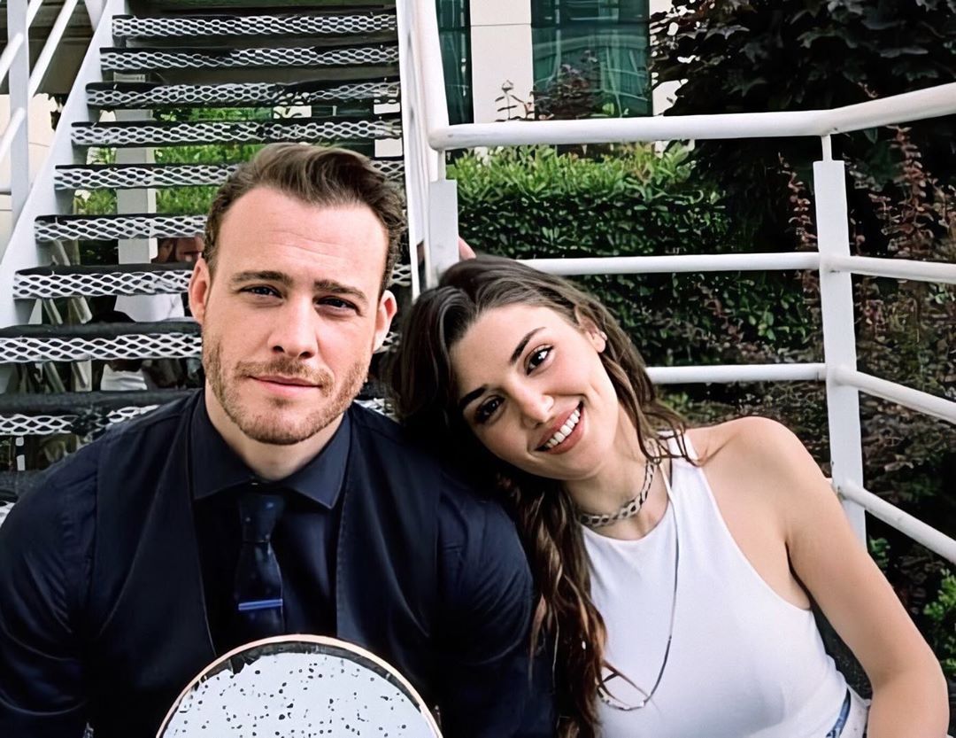 Yakışıklı oyuncu Kerem Bürsin neye uğradığını şaşırdı! Instagram hesabı kapatıldı! Hayranları mesaj yağdırdı