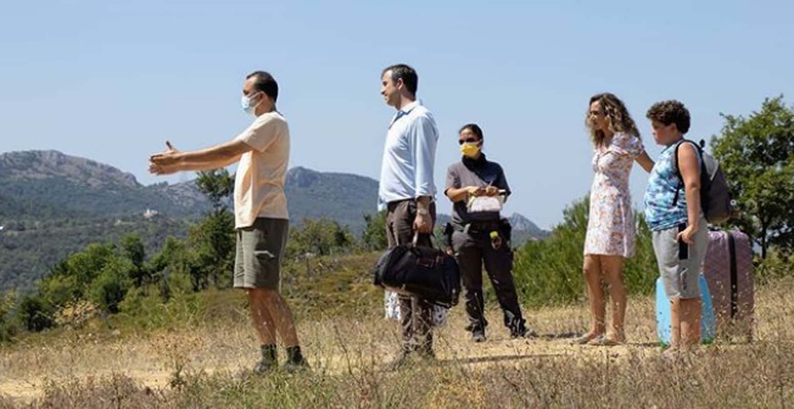 Bir Başkadır dizisinin yönetmeni Berkun Oya bu kez film çekiyor! Netflix'te yayınlanacak