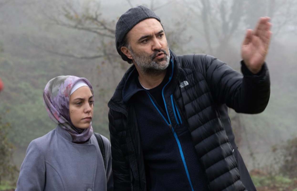 Bir Başkadır dizisinin yönetmeni Berkun Oya bu kez film çekiyor! Netflix'te yayınlanacak