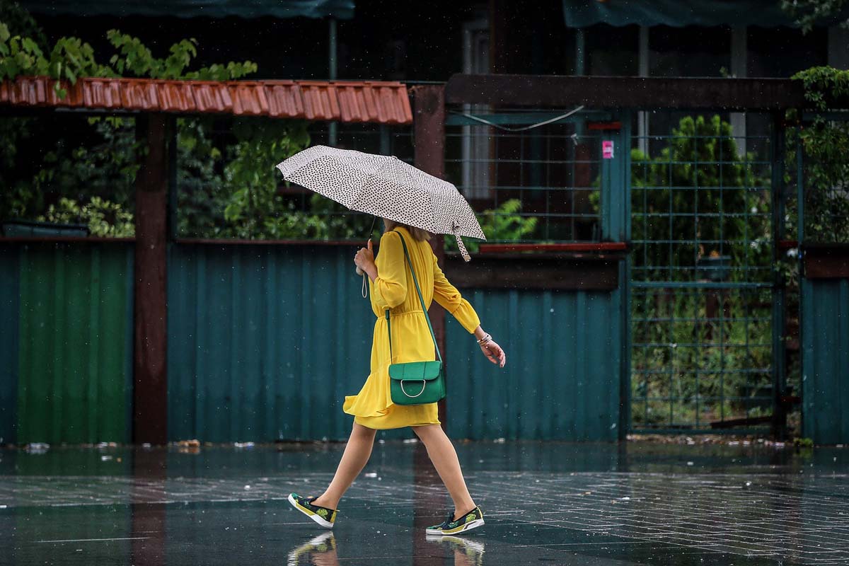 Meteoroloji yarın için uyardı! İstanbul ve 12 ile sağanak yağış geliyor!
