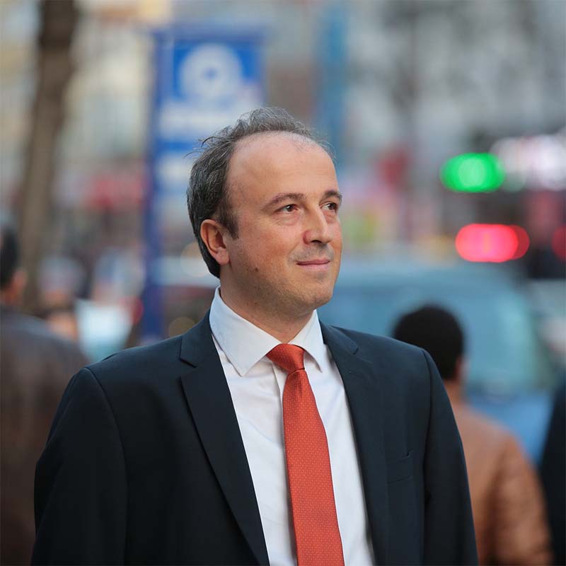 Turan Hançerli kimdir, nereli, kaç yaşında? Evli mi? Kaç çocuğu var? Avcılar Belediye Başkanı kimdir?