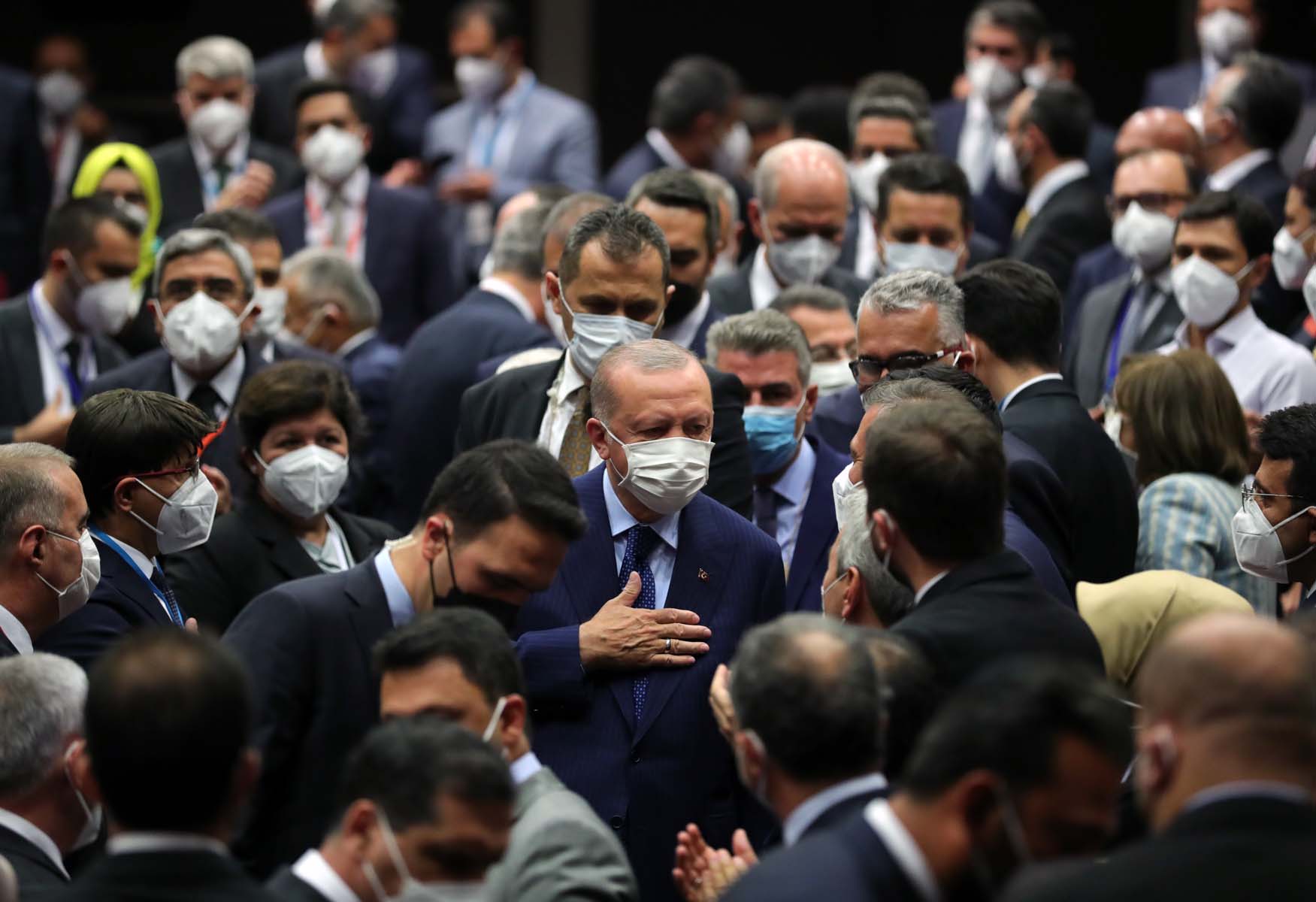 Cumhurbaşkanı Erdoğan, AK Parti Genişletilmiş İl Başkanları Toplantısı'nda konuştu: Haziran 2023'e kadar gece gündüz çalışmamız gerekiyor