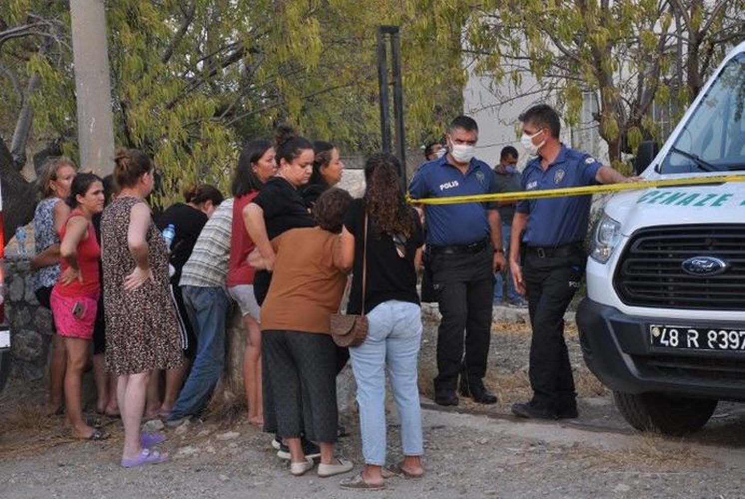 Cani evlat annesini önce boğdu sonra 15 kez bıçakladı! 