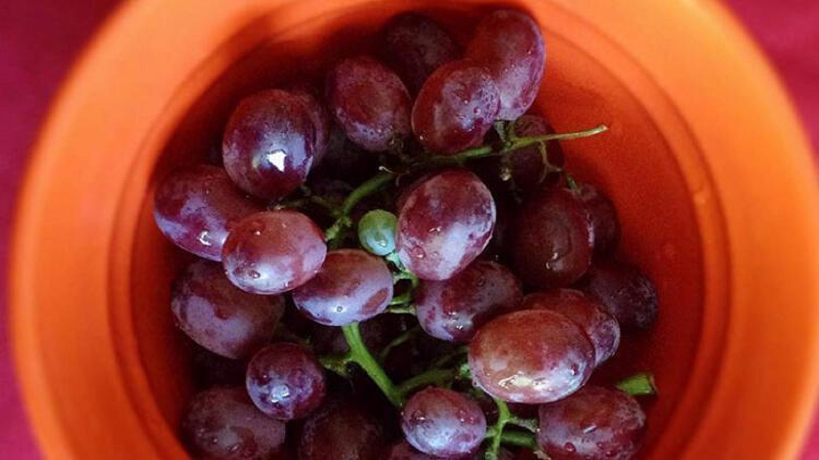 Zengin antioksidan içeren mucizevi besin 'üzüm'
