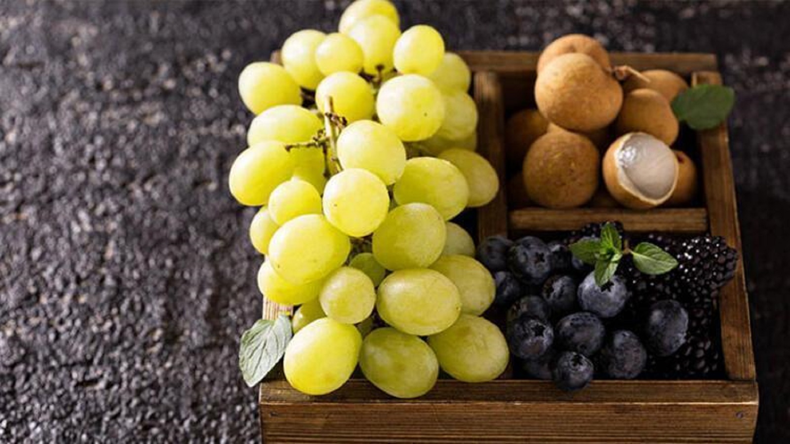 Zengin antioksidan içeren mucizevi besin 'üzüm'