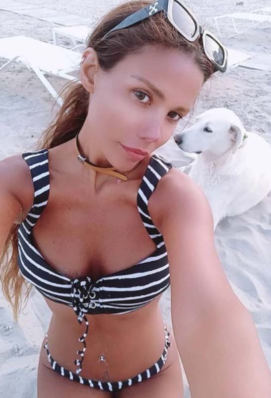 Uğur Akkuş'un eski eşi Gonca Derin'den olay hareket! Bikini bölgesine yaptırdığı dövmeyle gündem oldu!