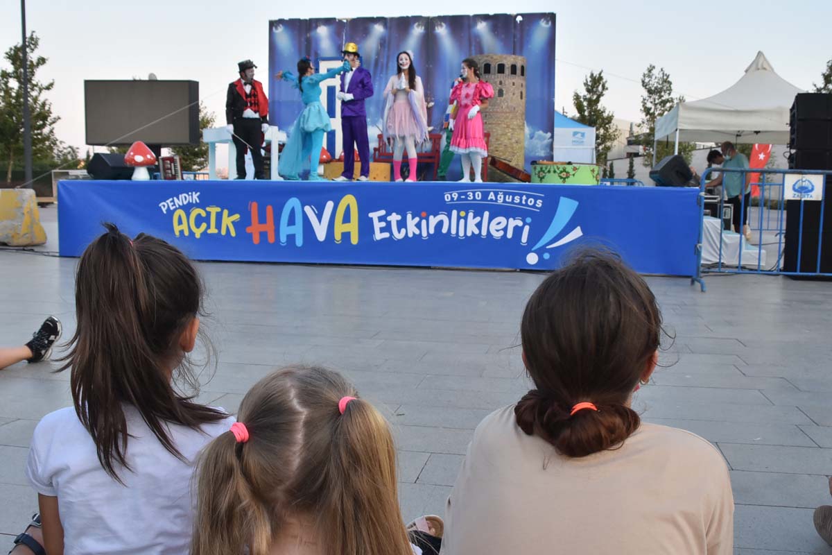 Pendik'te çocuklar açık hava etkinlikleri kapsamında doyasıya eğlendi!