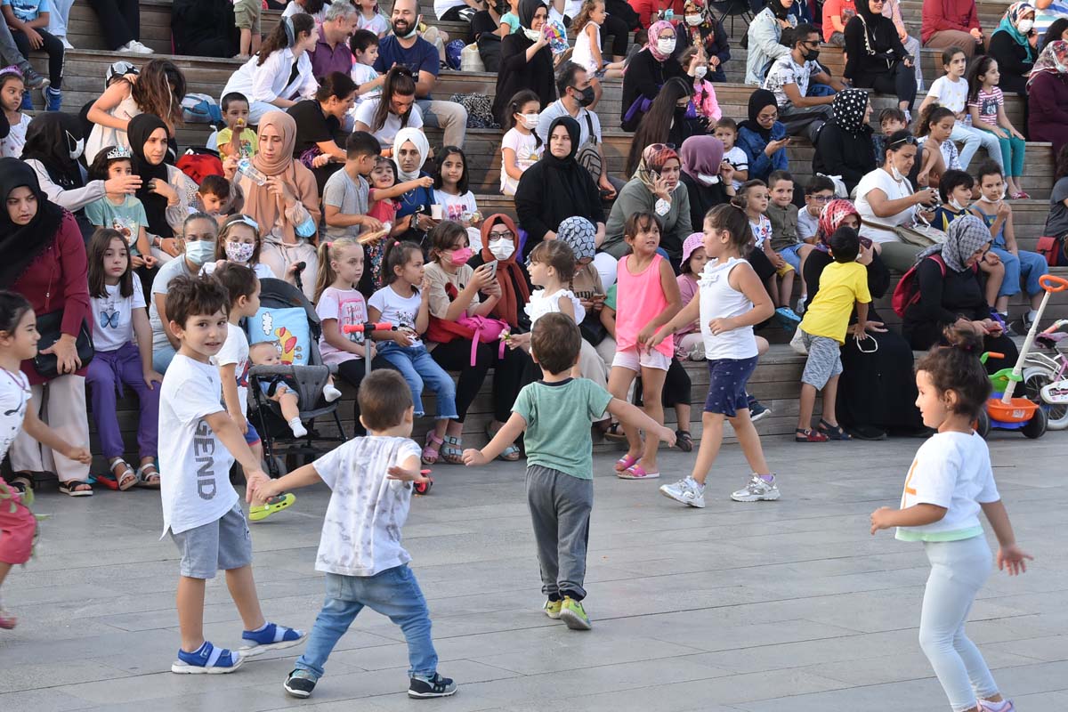 Pendik'te çocuklar açık hava etkinlikleri kapsamında doyasıya eğlendi!