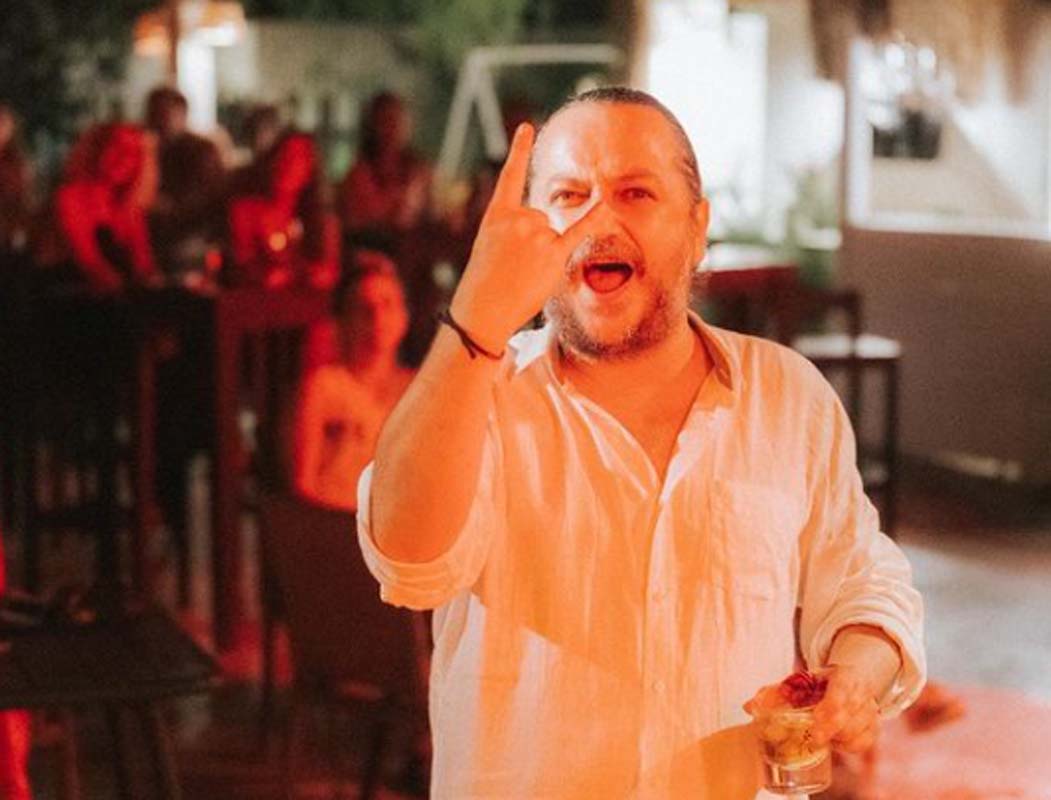 Konser sonrası saldırıya uğradı! Sanatçı Güvenç Dağüstün sosyal medya hesabından açıkladı!