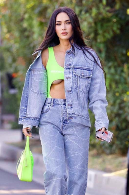 Megan Fox market tarzını paylaştı! Dekoltesini gören sevgilisi Machine Gun Kelly mest oldu!