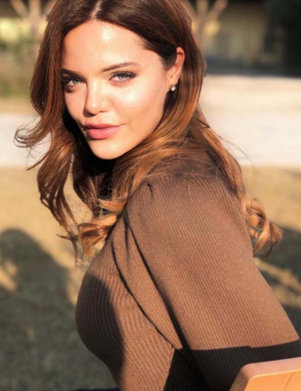 Bir Zamanlar Çukurova'nın Züleyha'sı Hilal Altınbilek, aşkı Metin Hara ile ilk kez görüntülendi! 