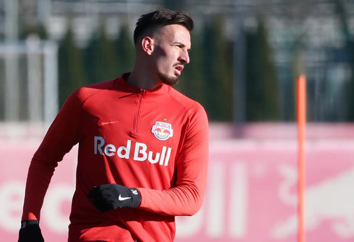 Son dakika! Fenerbahçe transferde atağa kalktı! Mergim Berisha kulüp binasında!