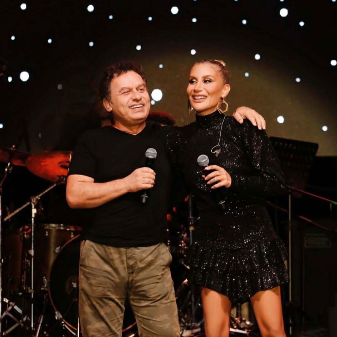 İrem Derici'nin babası Hulusi Derici kadınlık görevini yerine getirmiyor gerekçesiyle 21 yıllık eşine milyonluk boşanma davası açtı! 