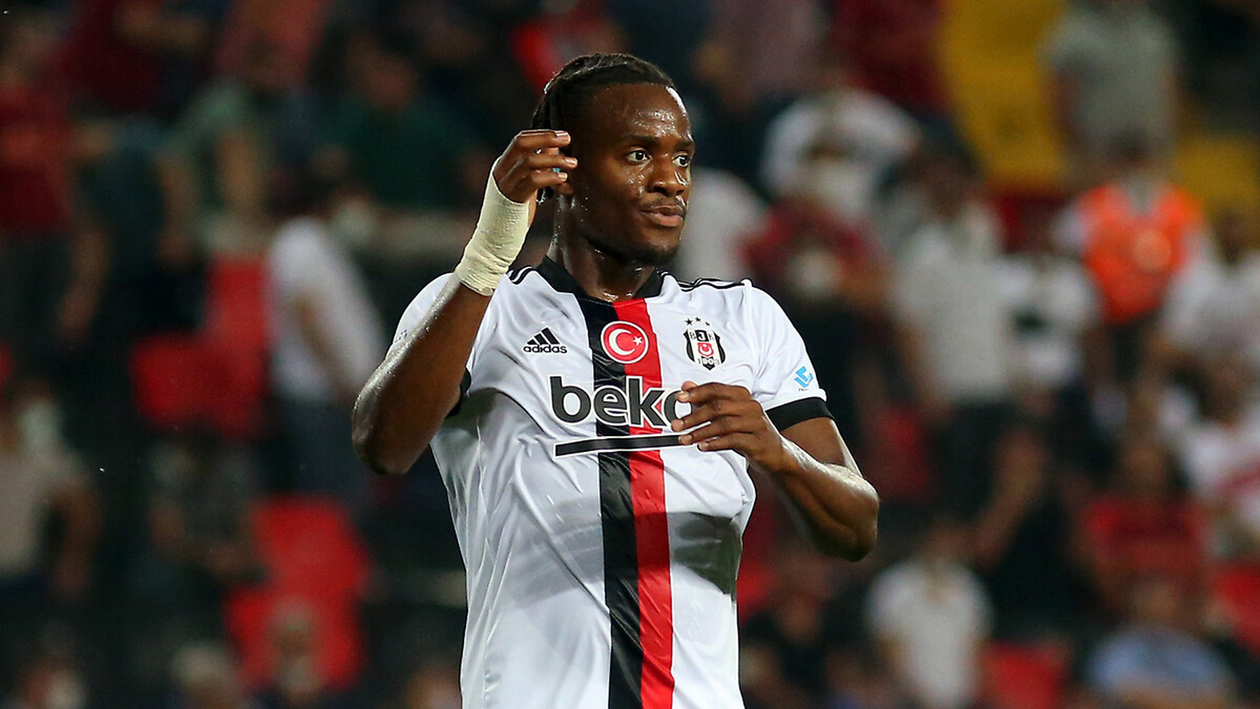 Beşiktaş yönetiminin transfer politikası taktir topladı! Yıldız oyunculara sadece 3 milyon Euro ödendi!
