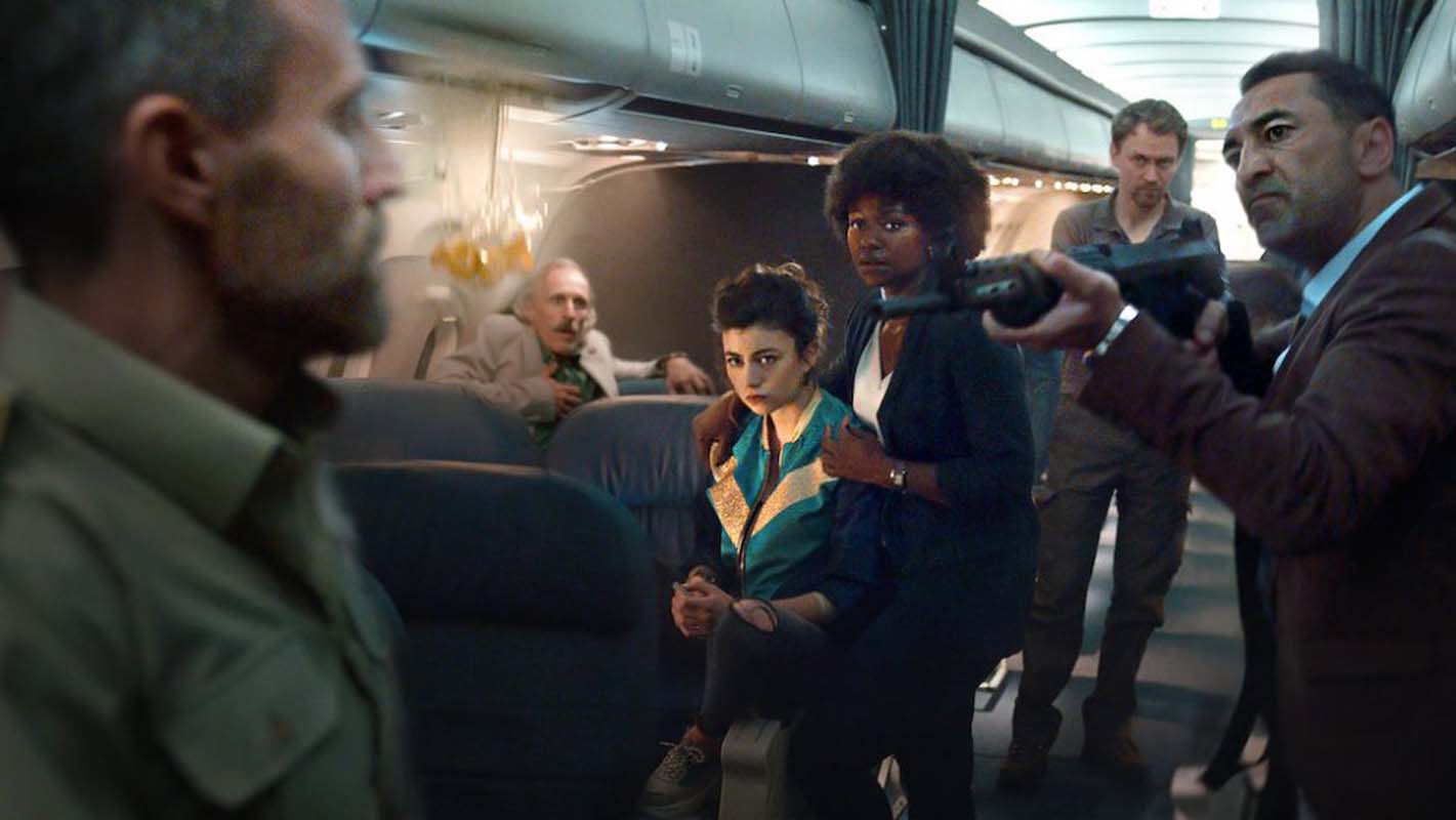 Kıvanç Tatlıtuğ Netflix'e transfer oldu! Projenin yeni sezonu 8 Eylül'de yayınlanacak!