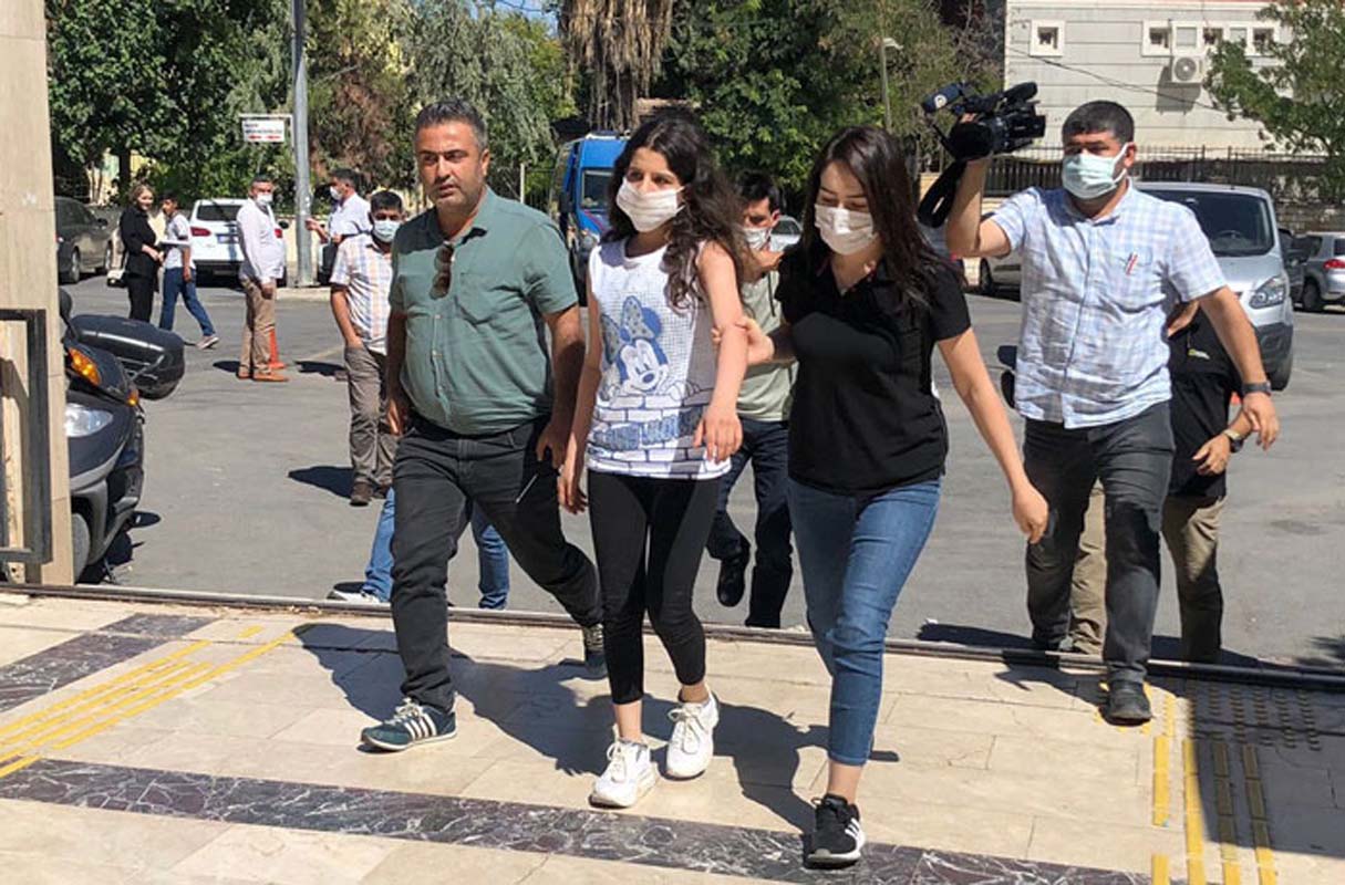 Şanlıurfa'da baba vahşeti! Evlenmek istemeyen 13 yaşındaki kızını tinerle yaktı