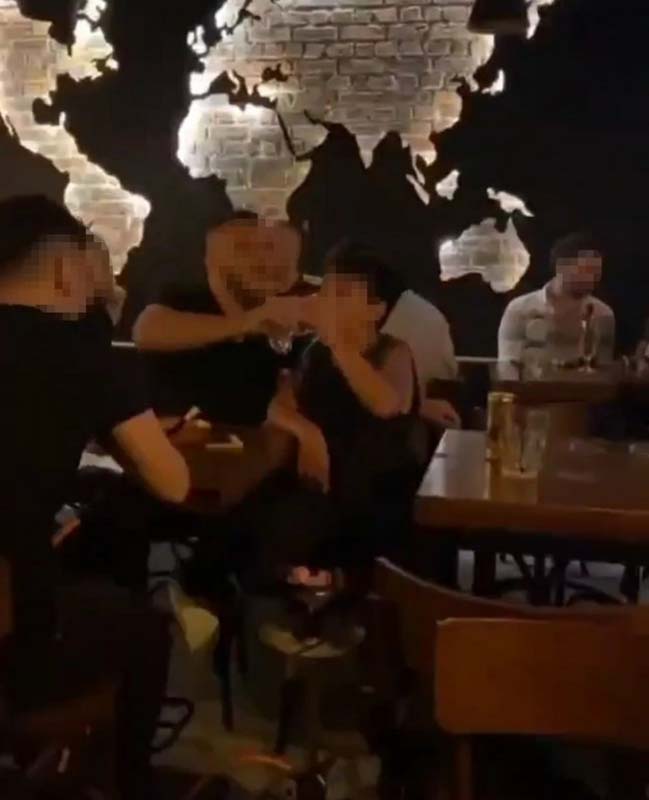 Aydın'da akılalmaz olay! Küçücük çocuğa alkol ve nargile içirdiler! Görüntülere sosyal medyada tepki yağdı