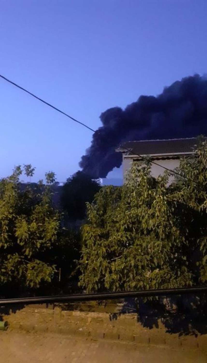 Silivri'de içerisinde çalışanların bulunduğu plastik fabrikası alevlere teslim oldu!