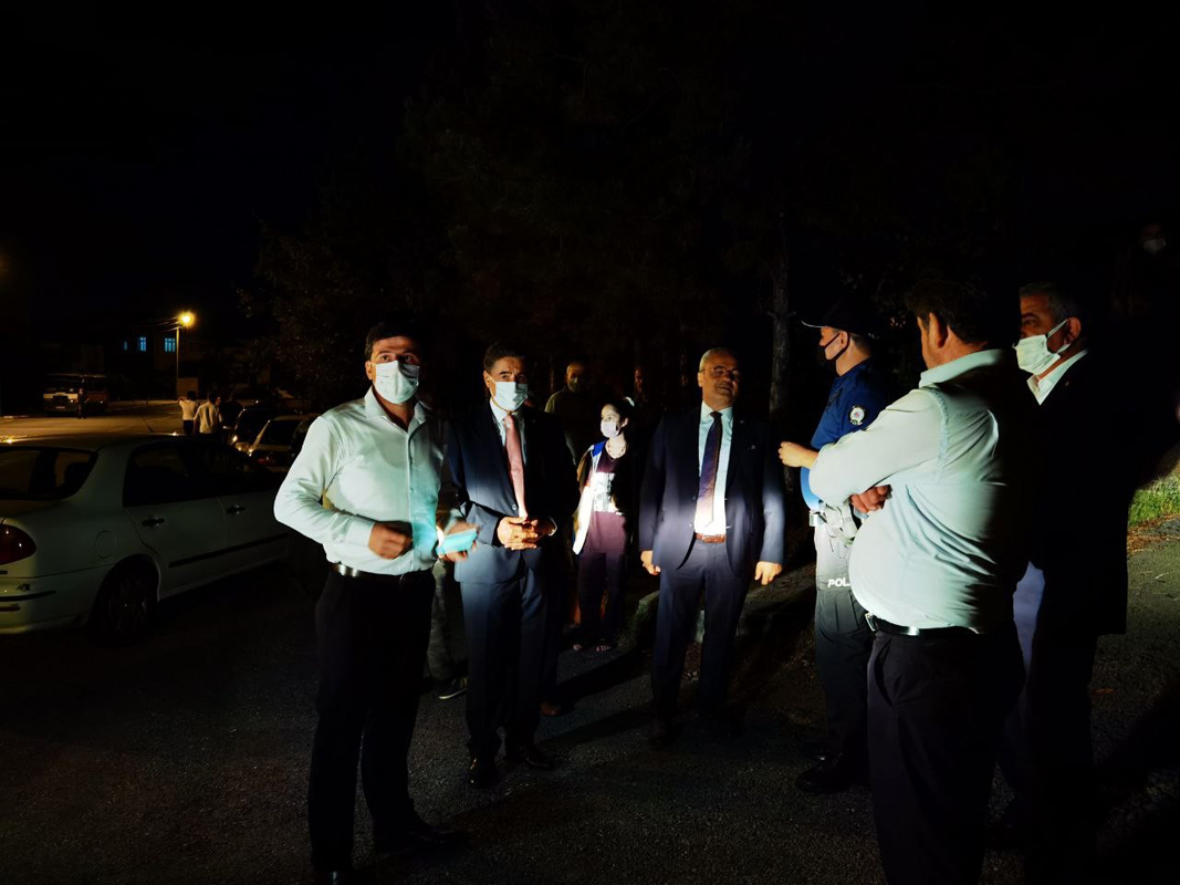 Ak Parti Karabük il başkan yardımcısı Mehmet Deligöz trafik kazası geçirdi! Aracı yolcu otobüsüyle çarpıştı!