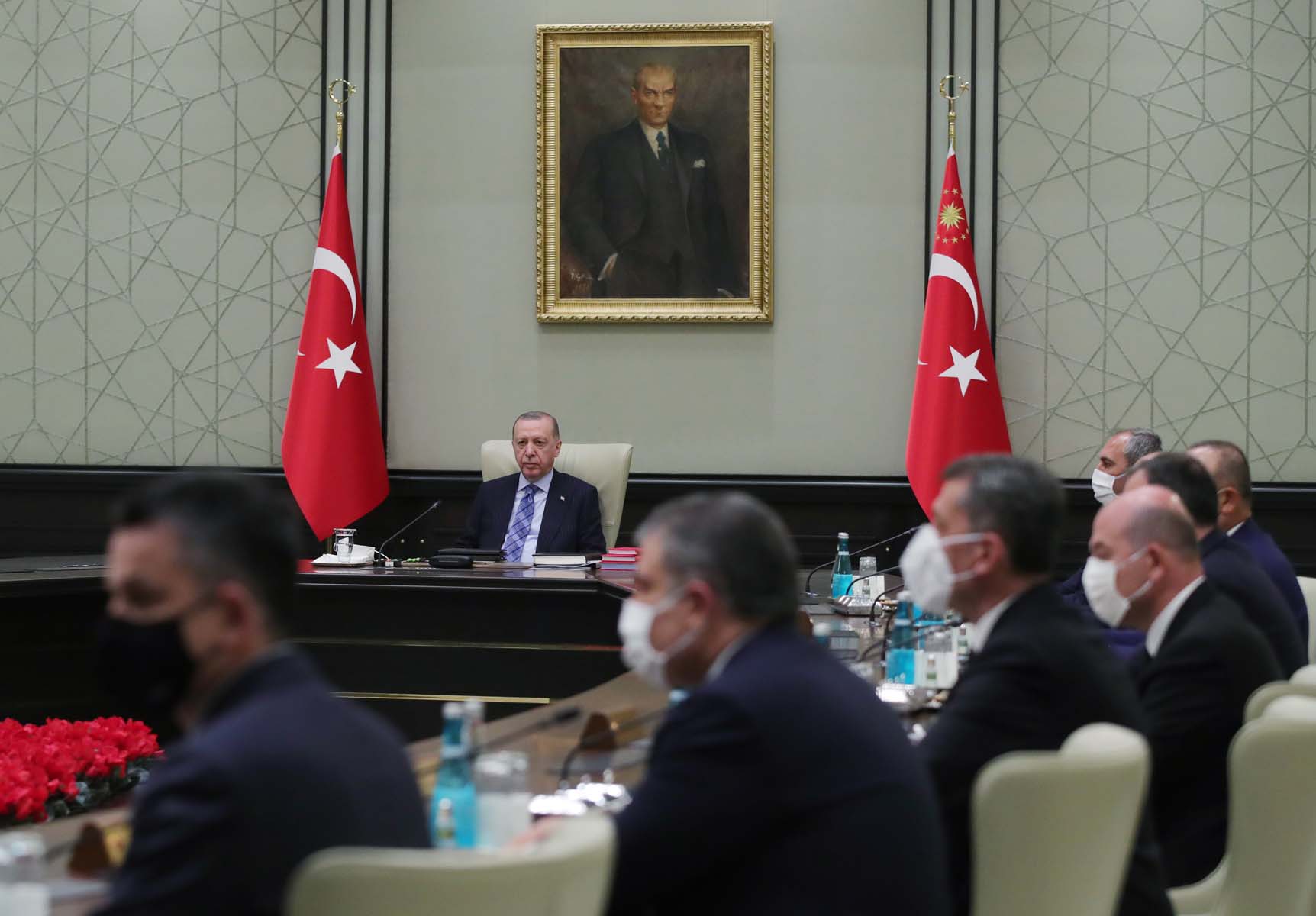 Cumhurbaşkanlığı kabinesi toplanıyor! Koronavirüs, Afganistan, yüz yüze eğitim ve göç tehdidi... 