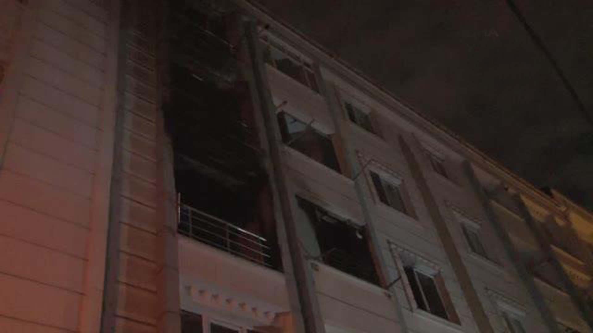 Esenyurt'ta eşine sinirlenen kişi evini ateşe verdi