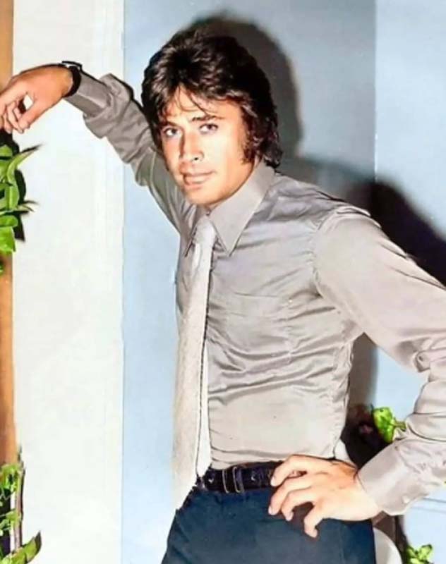 Türk sinemasının usta ismi Cüneyt Arkın 84 yaşına girdi! Paylaşımı, görenlerin duygulanmasına neden oldu...