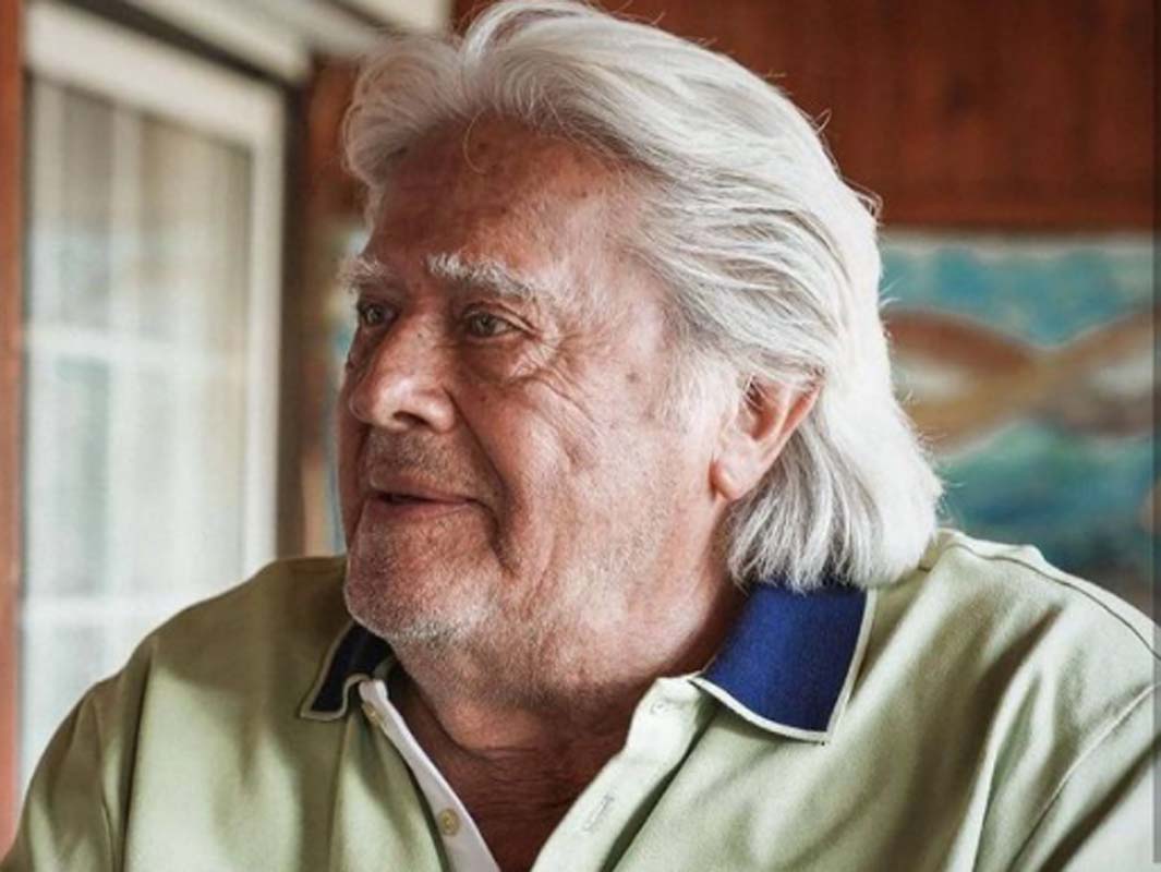 Türk sinemasının usta ismi Cüneyt Arkın 84 yaşına girdi! Paylaşımı, görenlerin duygulanmasına neden oldu...