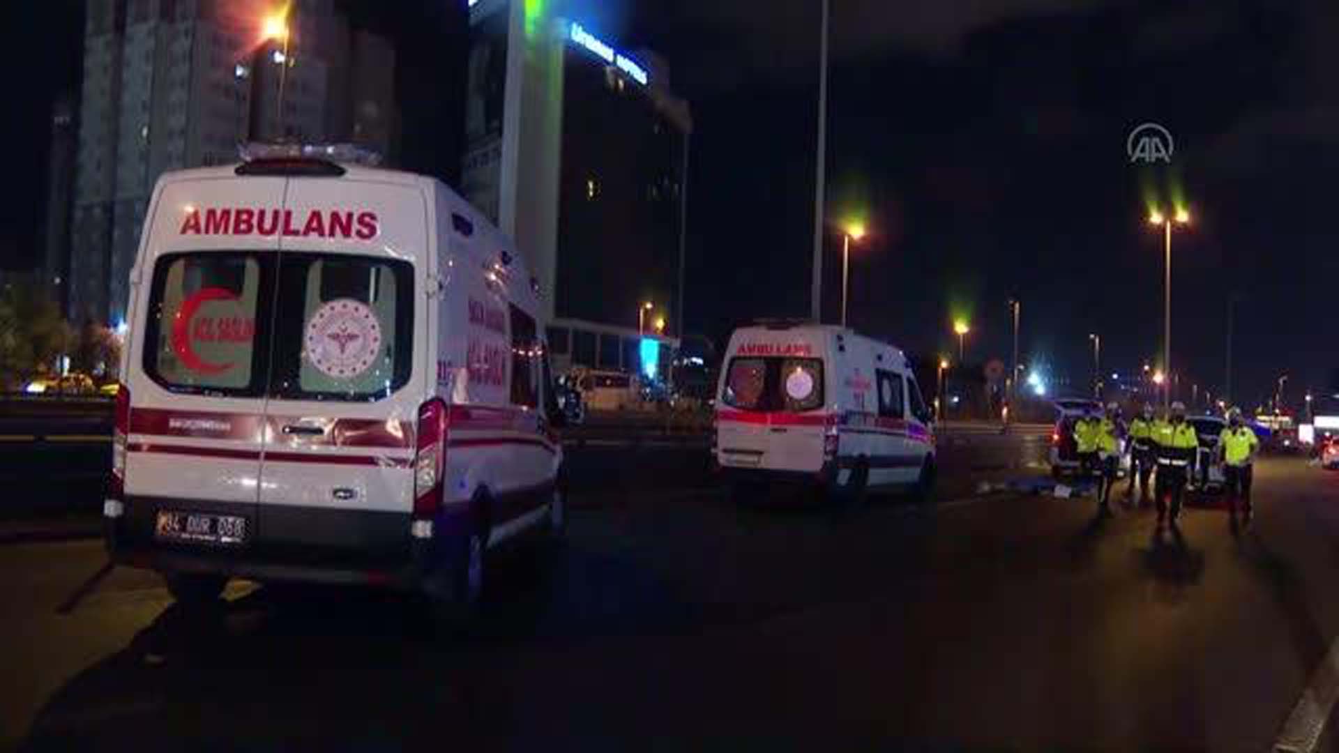 Zeytinburnu'da makas faciası: 2 kişi öldü! Kazada bir kişinin kopan kafası yola savruldu 