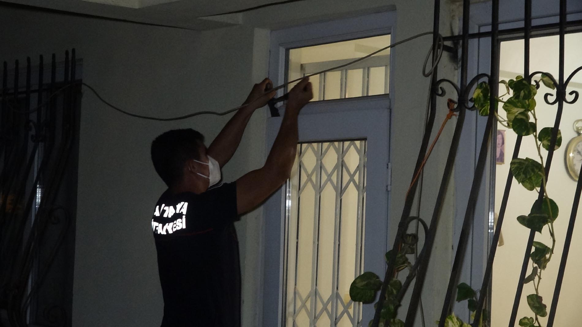 Ayağı ağrıdığı için hastaneye gitti, bir gün sonra evinde ölü bulundu