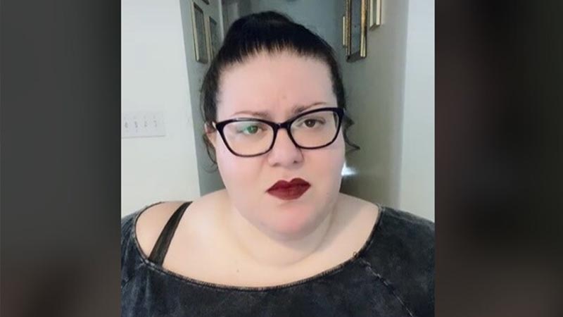 Aşı olmamaya direnen TikTok fenomeni, Koronavirüs nedeniyle hayatını kaybetti.