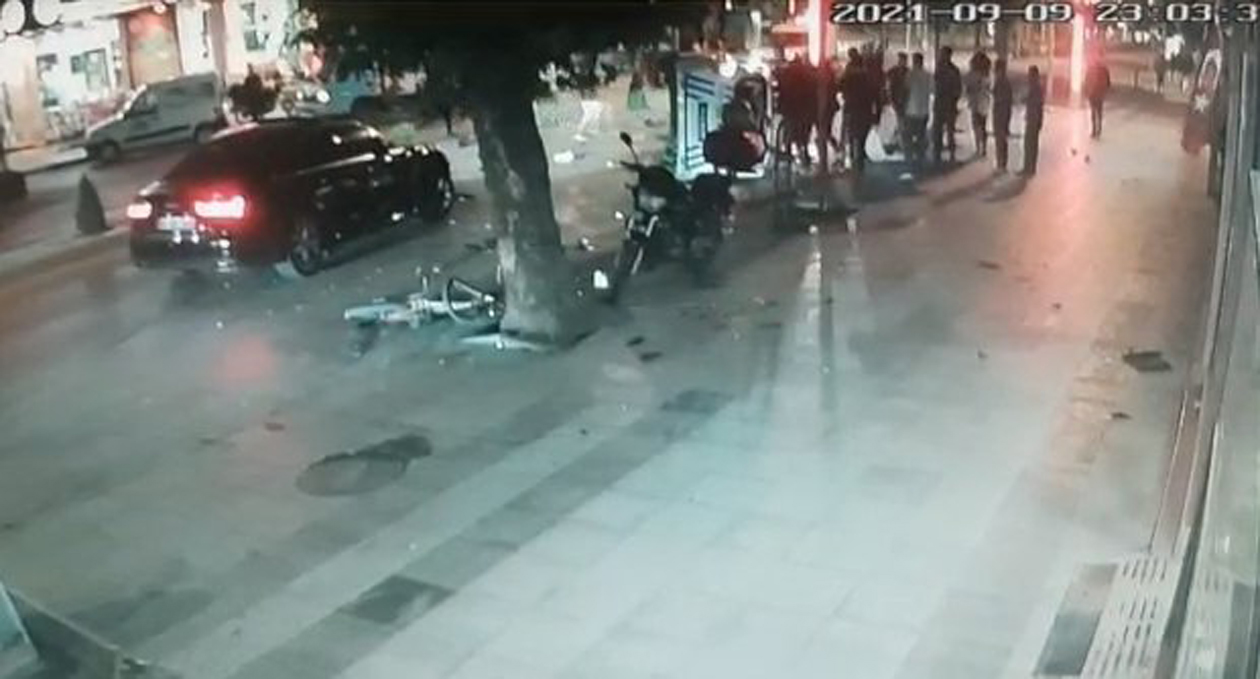 Şüpheli aracı kovalayan polis aracı kaza yaptı! 2 polis yaralandı!