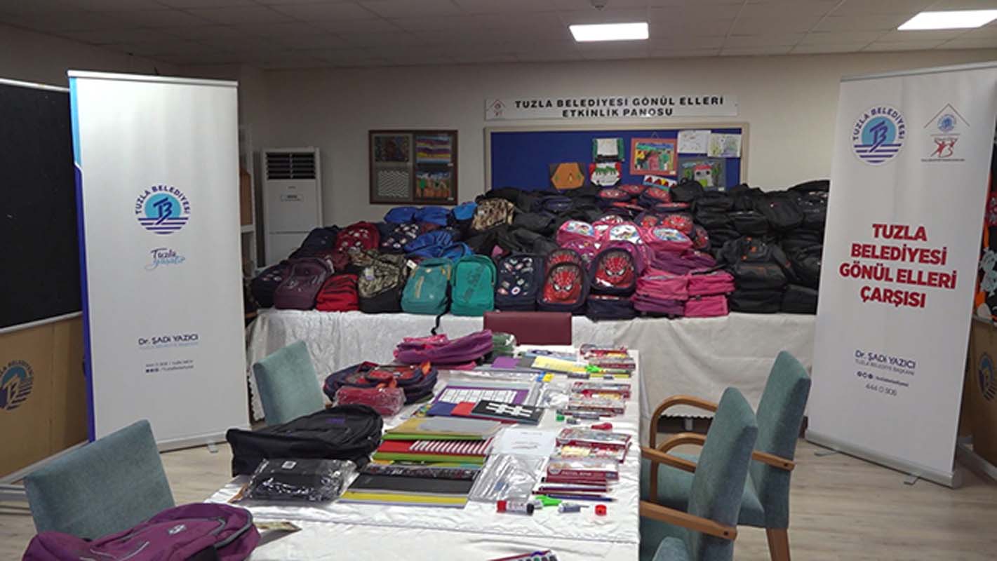 Tuzla Belediyesi Gönül Elleri Çarşısından okula hazırlıkta öğrencilere büyük destek!
