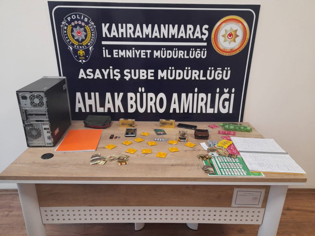 Fuhuş baskınında veresiye defteri detayı şok etti! Kiminin 300 kiminin 500 Lira borcu çıktı