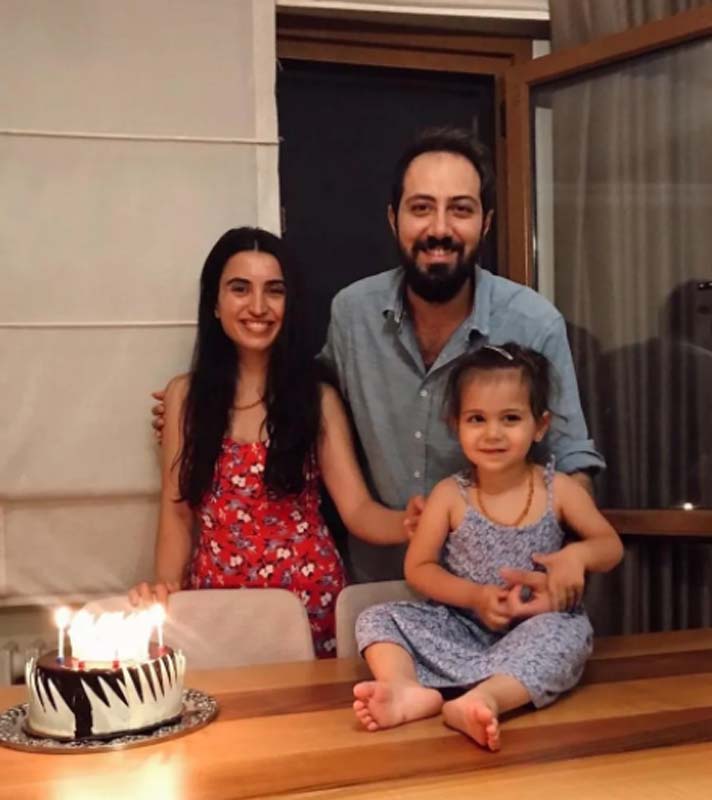 Genç müzisyen Yeliz Aykaç'ın can verdiği kazada ağır yaralanan 2 buçuk yaşındaki kızı da yaşam mücadelesini kaybetti!