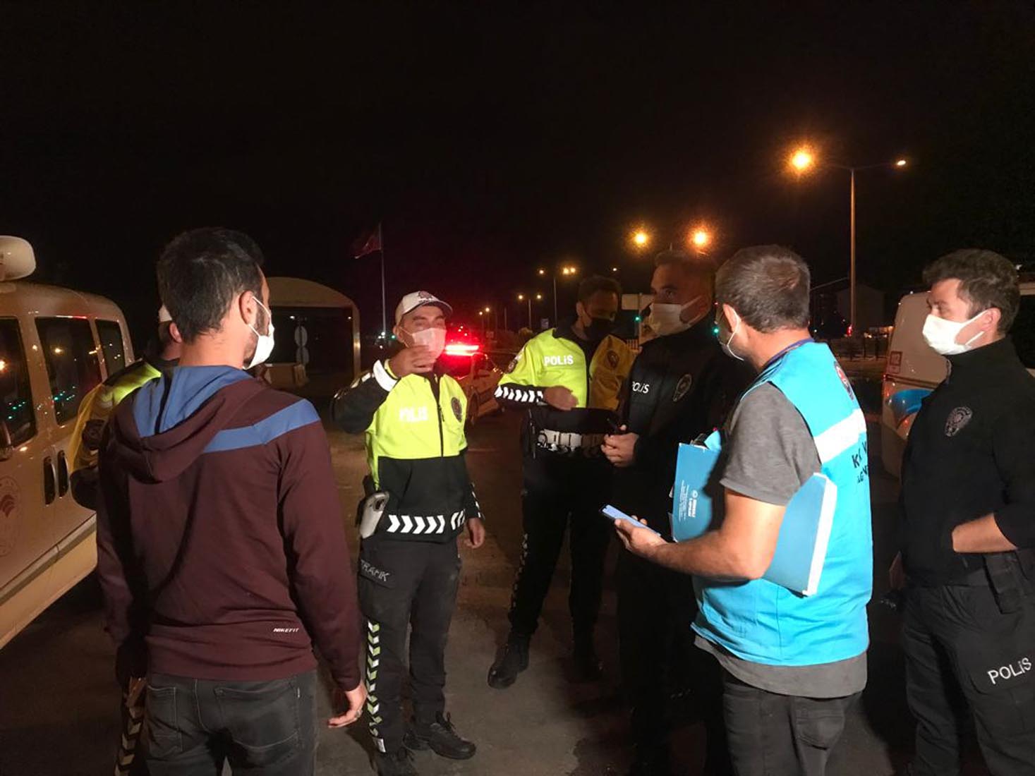 Karantina süresinin sona ermesine dakikalar kala yola çıktı: Yakalandı