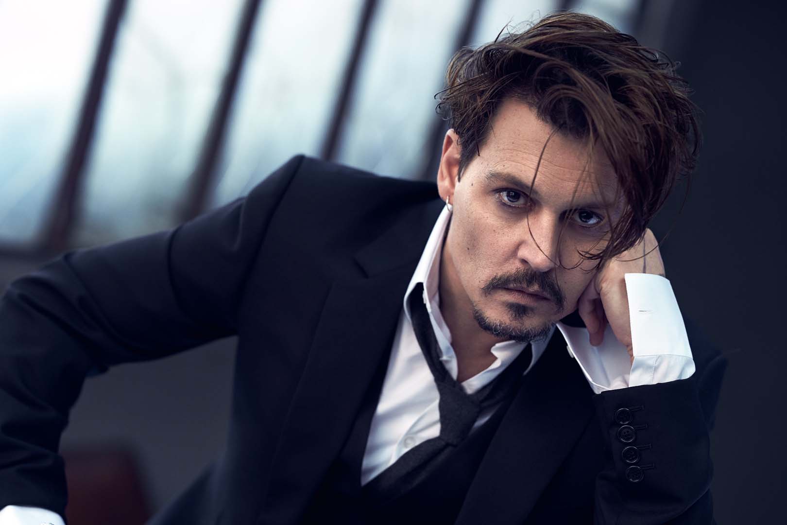 gq-turkiye-ocak-2016-johnny-depp-2.jpg