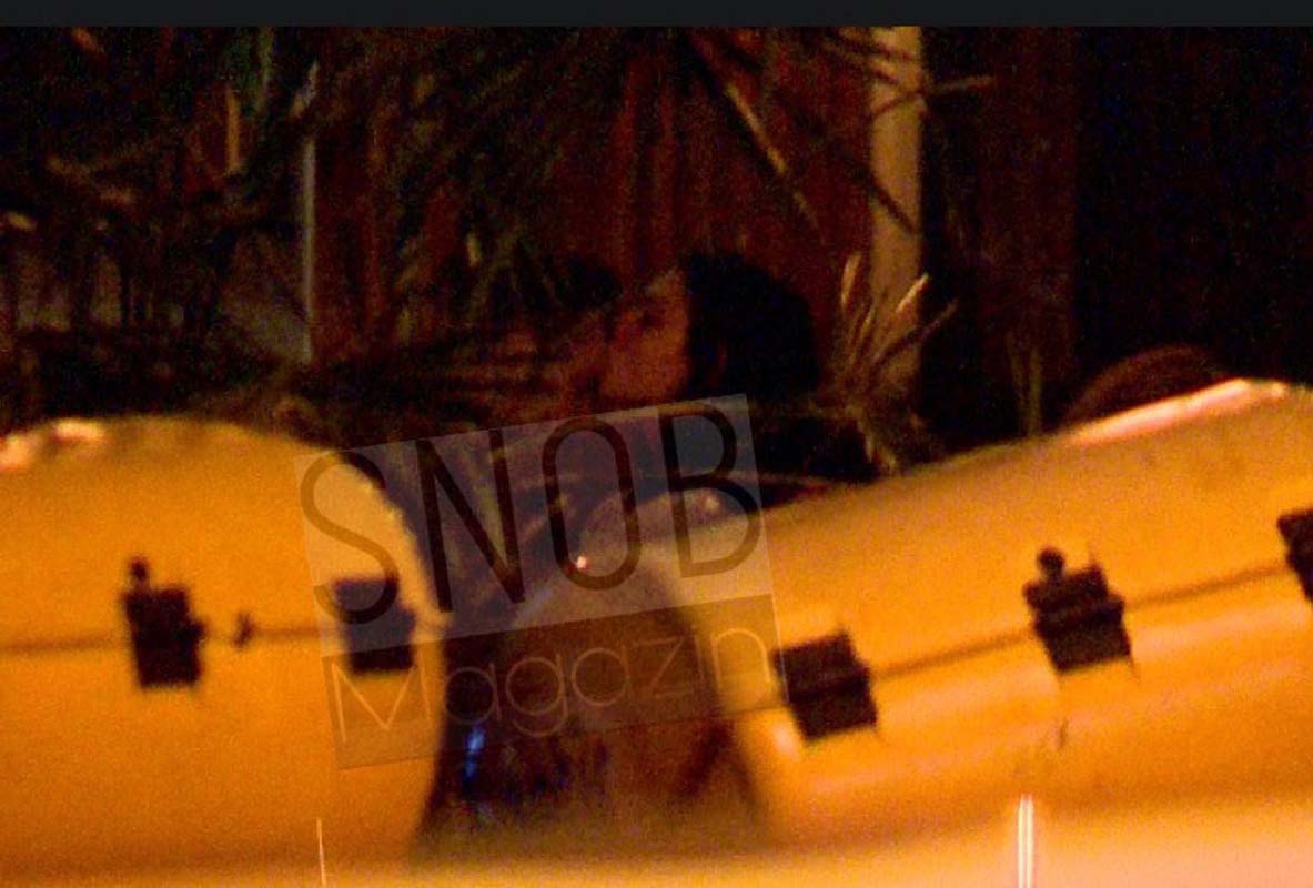 Yasak Elma'nın Zehra'sı Şafak Pekdemir'in dizininin yönetmeniyle sarmaş dolaş görüntülendiği gece olaylı bitti! Yönetmenin evli ve çocuğu olduğu söyleniyor!