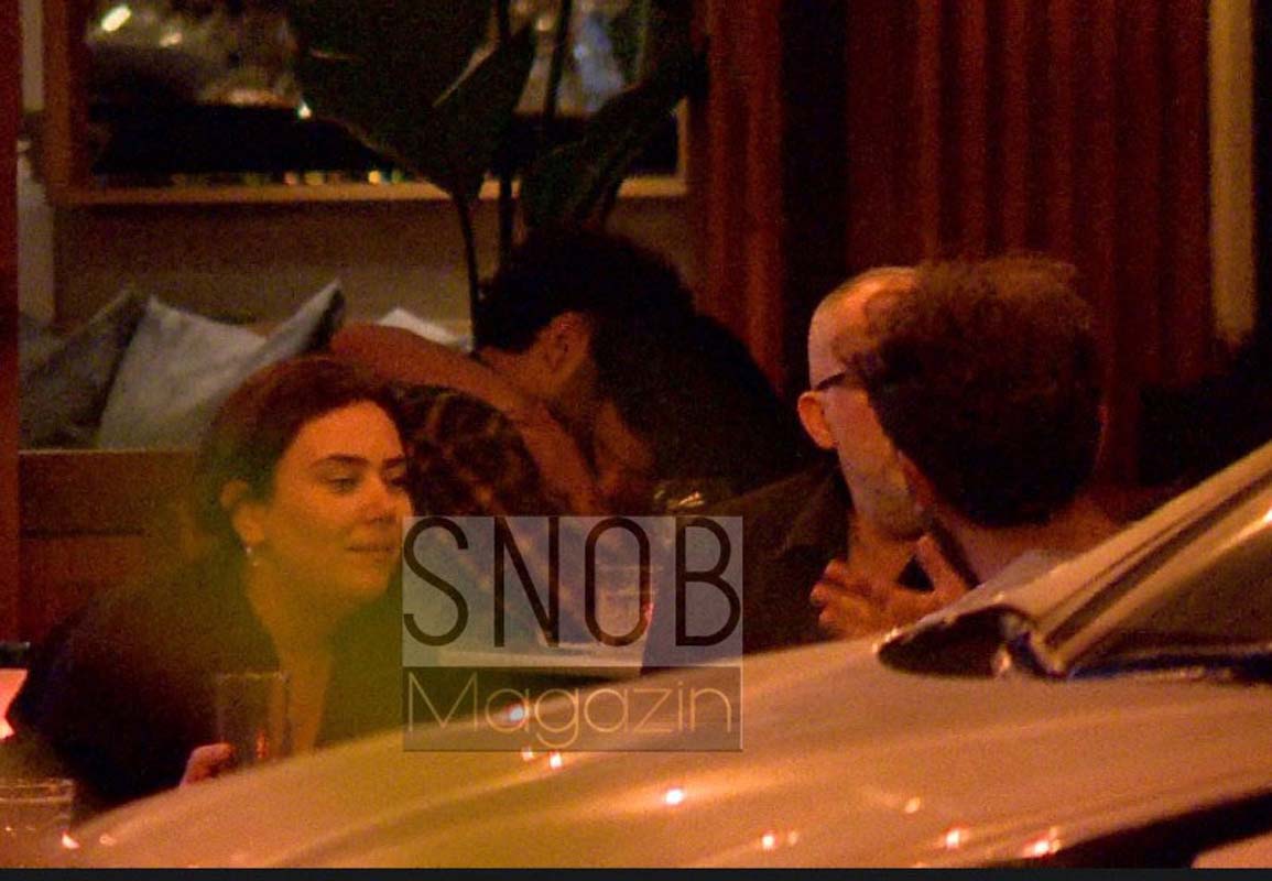 Yasak Elma'nın Zehra'sı Şafak Pekdemir'in dizininin yönetmeniyle sarmaş dolaş görüntülendiği gece olaylı bitti! Yönetmenin evli ve çocuğu olduğu söyleniyor!